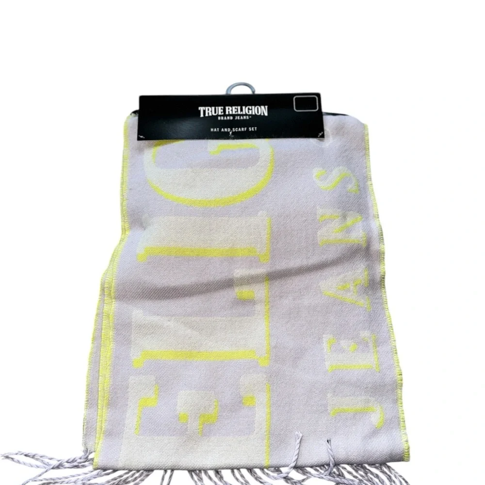 NWT True Religion Neon Yellow Hat and Scarf Set All Over Logo Fringe Comfy